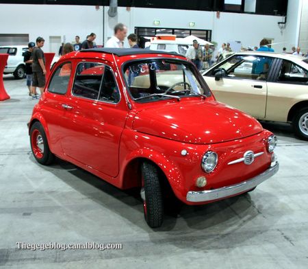 Fiat 500 découvrable de 1968 (RegioMotoClassica 2011) 01