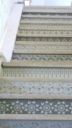 escalier carreaux ciment