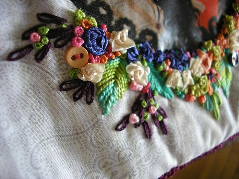 détail broderie 1