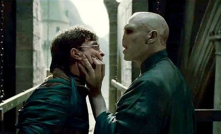 Harry Potter vs Voldemort Deathly Hallows 2