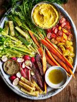 2-crudit-platter-hummus