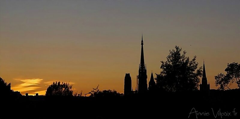 vers la cathédrale