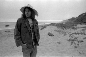 Photos de Neil Young On the beach 2