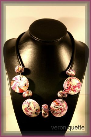 collier lentilles tons mauves