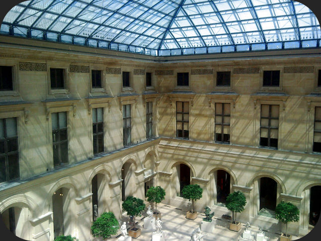 cour intérieur Louvre