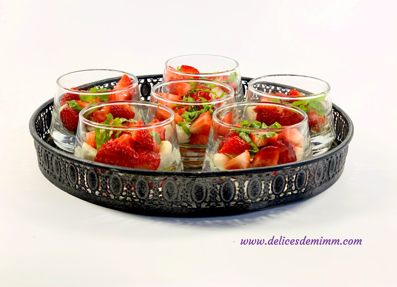 Petites verrines fraises-mozzarella 2