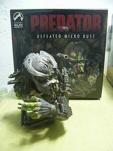 Predator_Defeated_micro_bust0