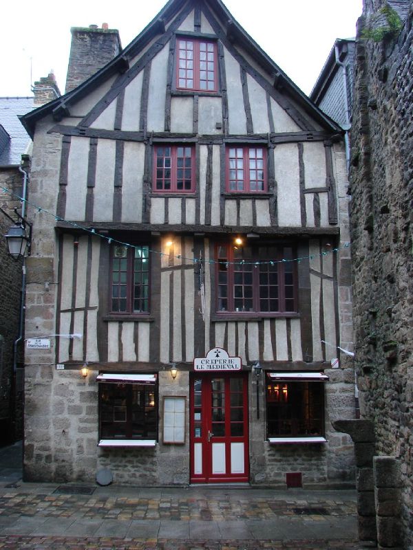 Dinan
