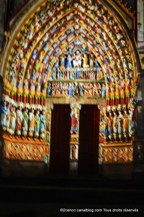 Portail Cathedrale Notre Dame d'Amiens - projection d'images numeriques