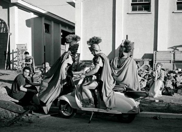 romanos en moto