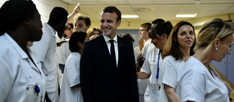 MACRON HOPITAL 1