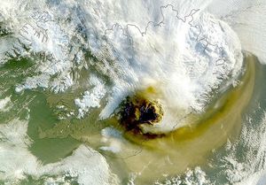 sto-grimsvotn-eruption-satellite