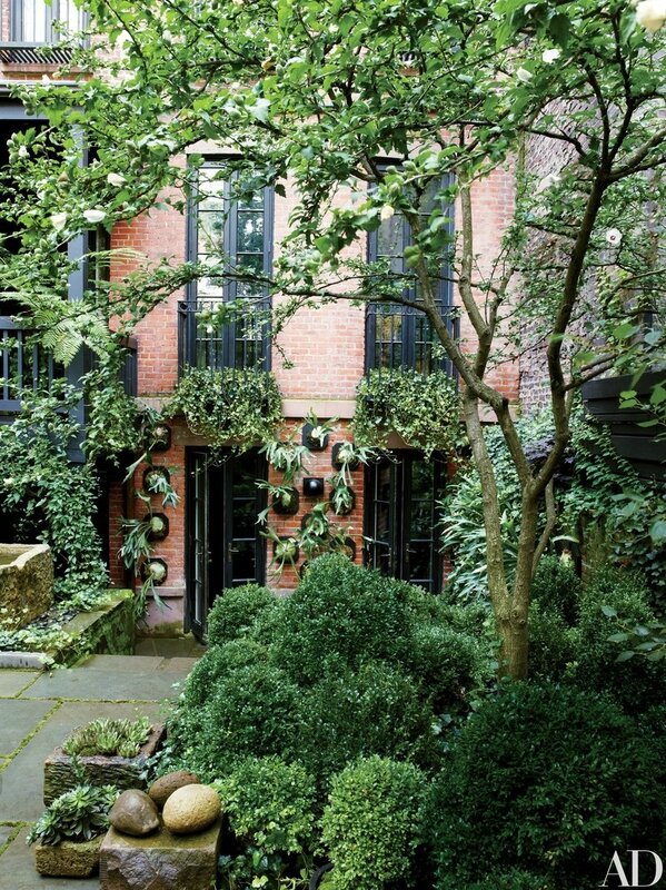 julianne-moore-townhouse-6