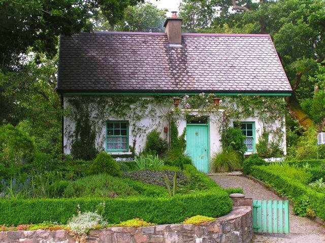 640_irish-cottage-garden