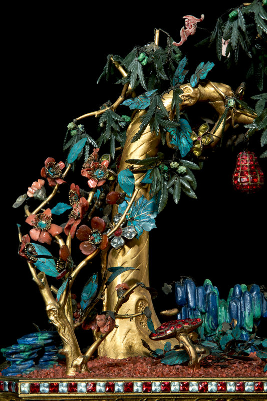2024_NYR_22520_0006_004(a_pair_of_kingfisher_feather_jade_hardstone_and_coral_gilt-bronze_mode033900)