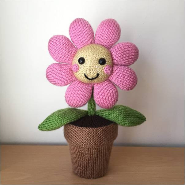 Traduction Knitted Plant Pot - Flower in a Pot - Amanda Berry