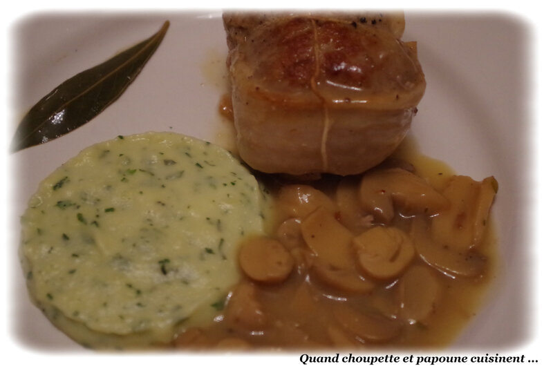 paupiette de veau, sauce champignons et purée aux herbes-2194