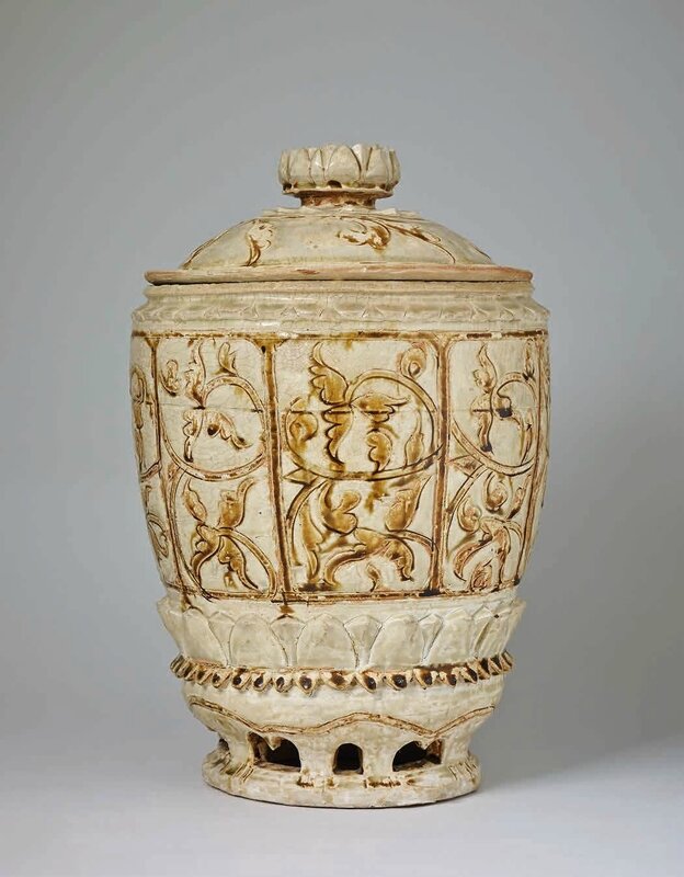 Large Lidded Jar with Incised Brown Lotus Decoration, Trần Dynasty 1225–1400 A