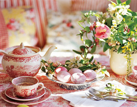 practicallyporcelaineggs0406_de