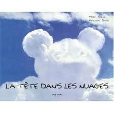 tête dans les nuages