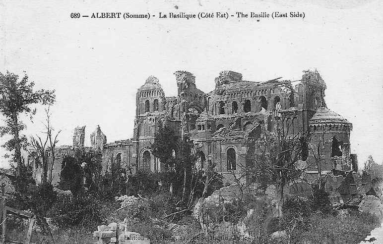 281123-francais-ville-albert-somme-france-ruine-issue-premiere-guerre-mondiale-