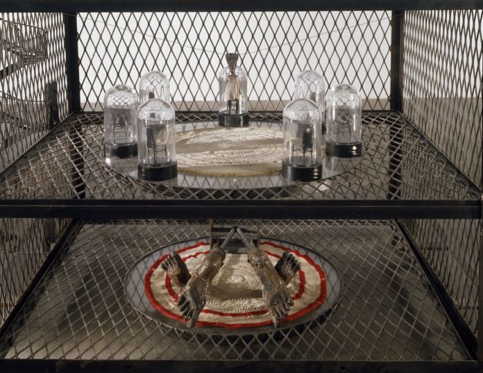 Louise-Bourgeois-–-Maison-2000-detail-00s