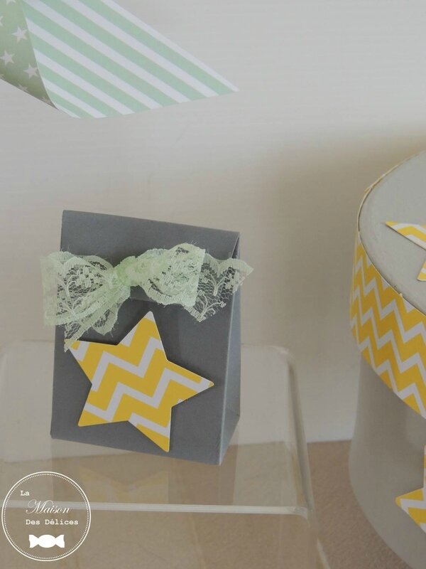 contenant dragees mariage bapteme gris theme etoile jaune chevrons moulin a vent ruban dentelle