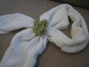 echarpe_bonnet_fleur_verte_001
