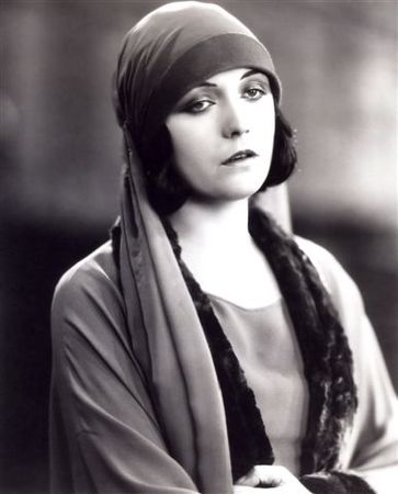 pola_negri31