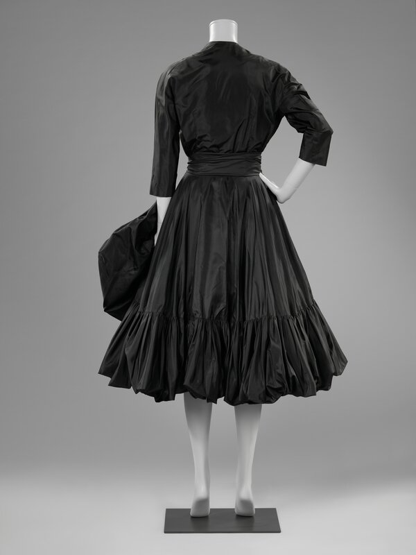 Cocktail dress, Cristóbal Balenciaga (1951-1952), back