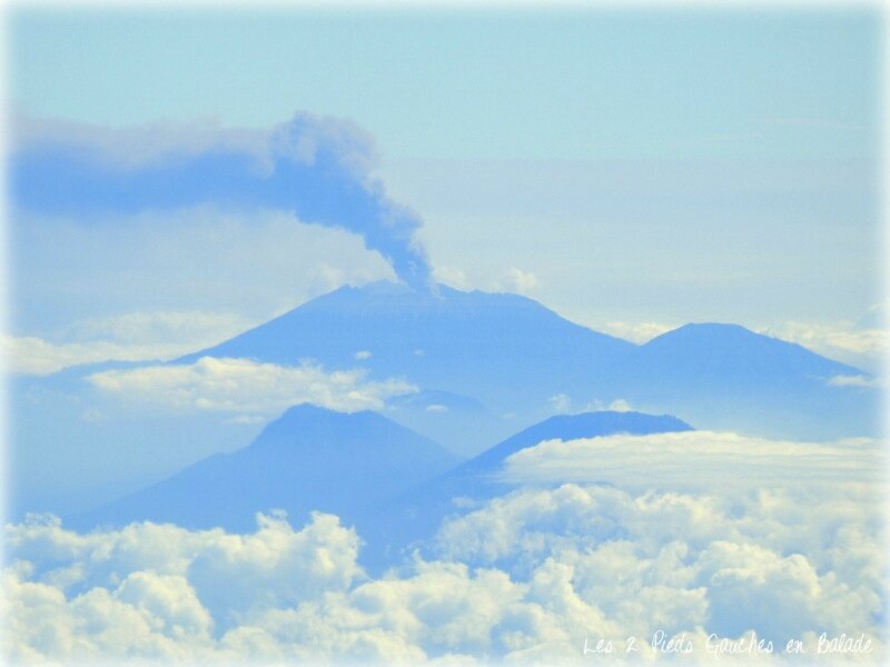 vue sur Java en éruption