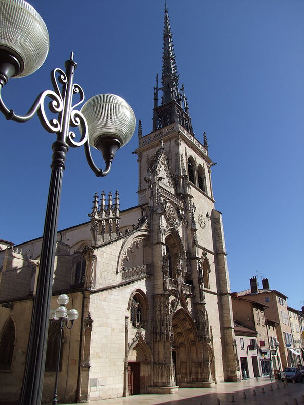 Katedra_w_Villefranche_-_panoramio