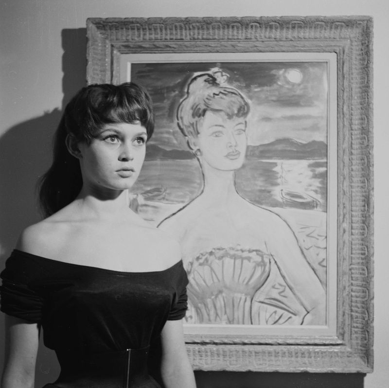 1955-chez_bb-par_gaston-robe_noire-030-1