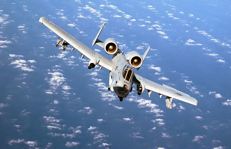 800px-A-10_Thunderbolt_II_1