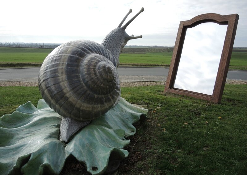 Lorignac, rond-point des cagouilles, cagouille sur feuille (17)
