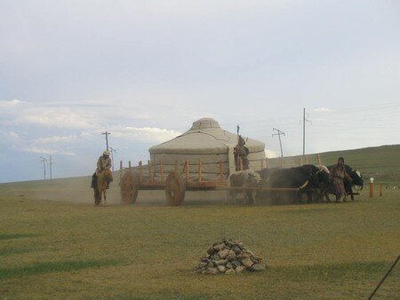 25_Mongolie___Karakorum_229_Spectacle_One_day_in_Mongolia