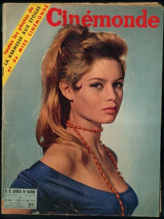 1956-studio-collier_rouge-011-1-mag