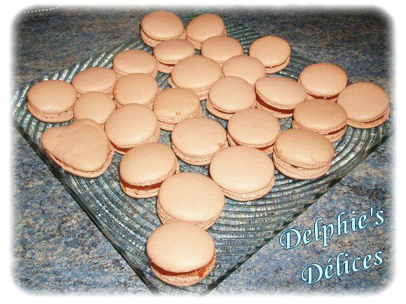 MACARONS GAGNANTS AVEC GANACHE CARAMBAR MACARONS GAGNANTS AVEC GANACHE CARAMBAR