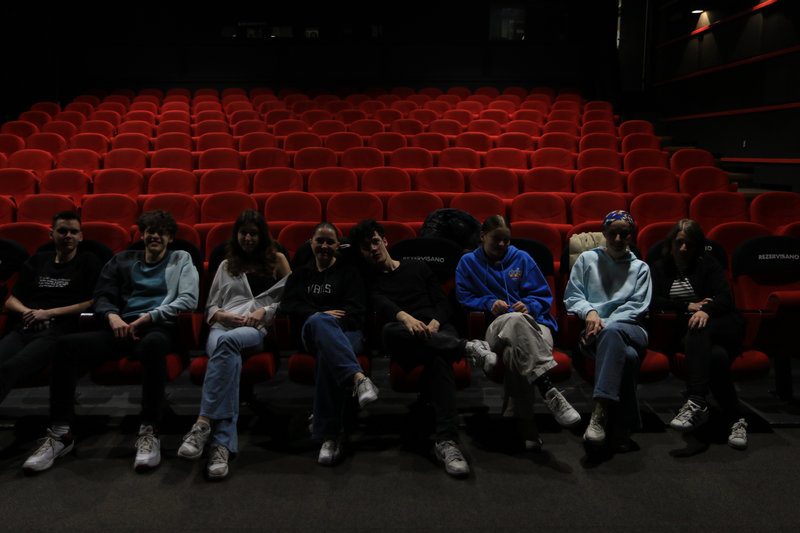 photo une équipe de rêve à Sarajevo en salle de cinéma