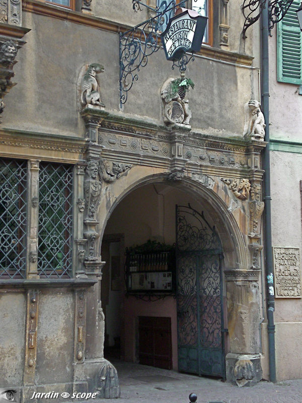 La fameuse Maison des Têtes à Colmar (détails)