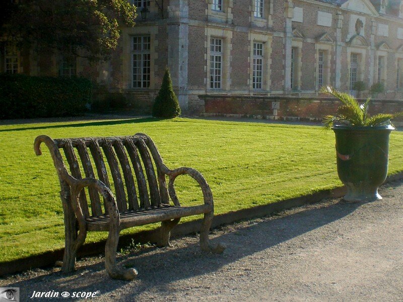 Banc façon rocaille à La Ferté-St-Aubin (45)