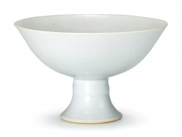 An incised sweet-white glazed stem bowl, mark and period of Yongzheng (1723-1735)