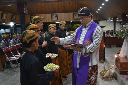 Gamelan di liturgi Jawa