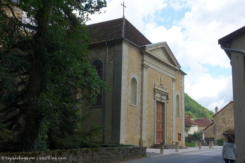 J7 Nevy église extérieur