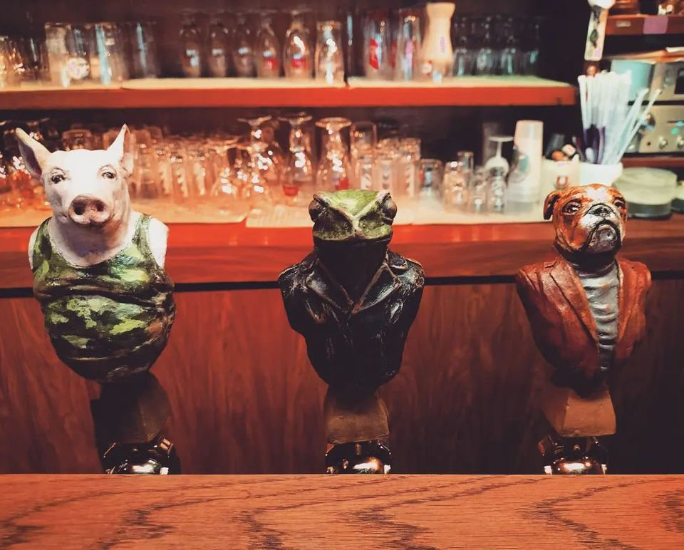Nevers, Donald's Pub, les pompes, insta (58)