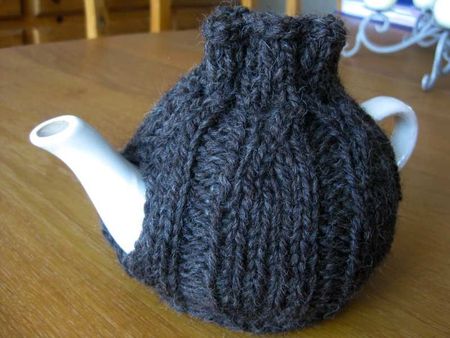tea cosy nov 2011 000