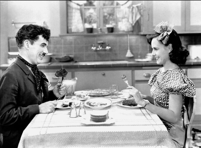 les-temps-modernes-arte-romance-charlie-chaplin-paulette-goddard_width1024