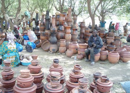 poteries de Kalabougou au marché de SÉGOU Mali