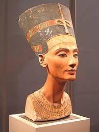 Buste de Néfertiti — Wikipédia