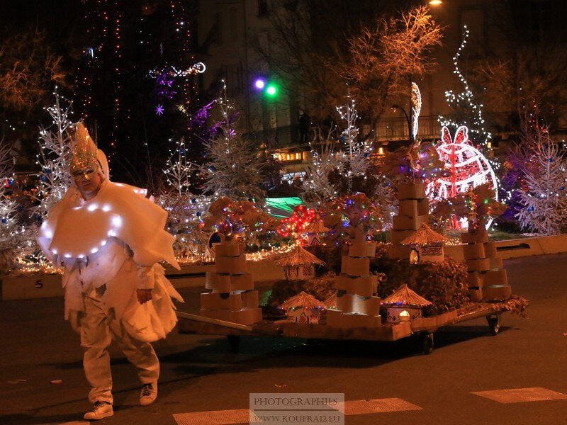 Photos JMP©Koufra 12 - Grande Parade Féérique de Noël - 15122019 - 0424